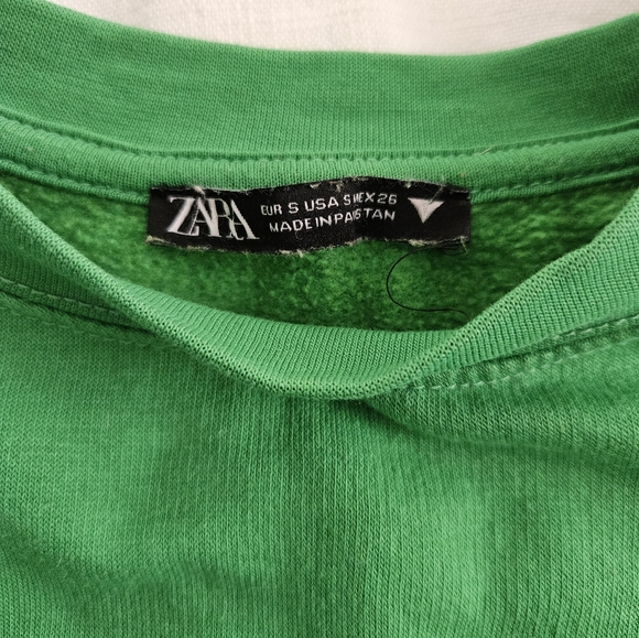 Zara Green Crewneck - Picture 2 of 4